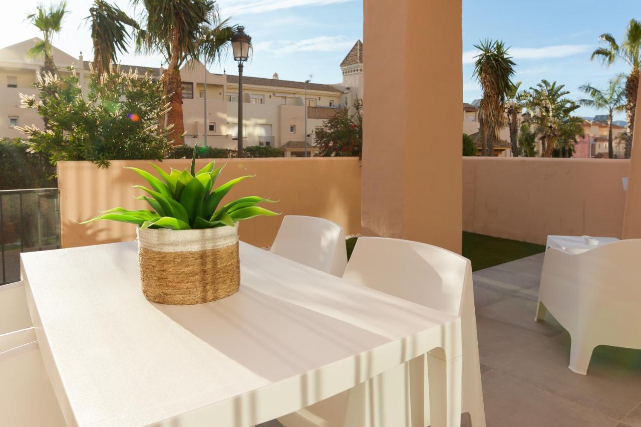 Surf Apartment - Wifi - Parking - Swimming Pool - Patio - Garden Tarifa Exterior foto