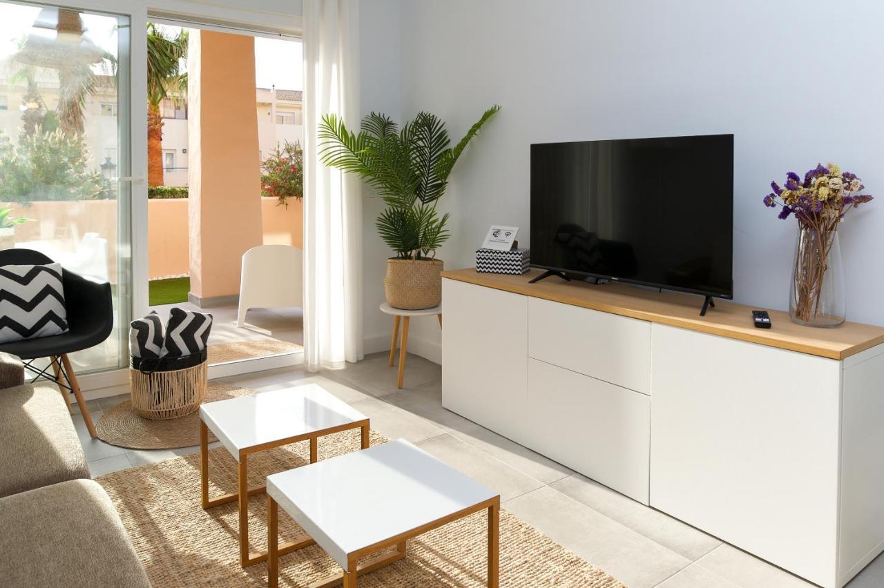 Surf Apartment - Wifi - Parking - Swimming Pool - Patio - Garden Tarifa Exterior foto