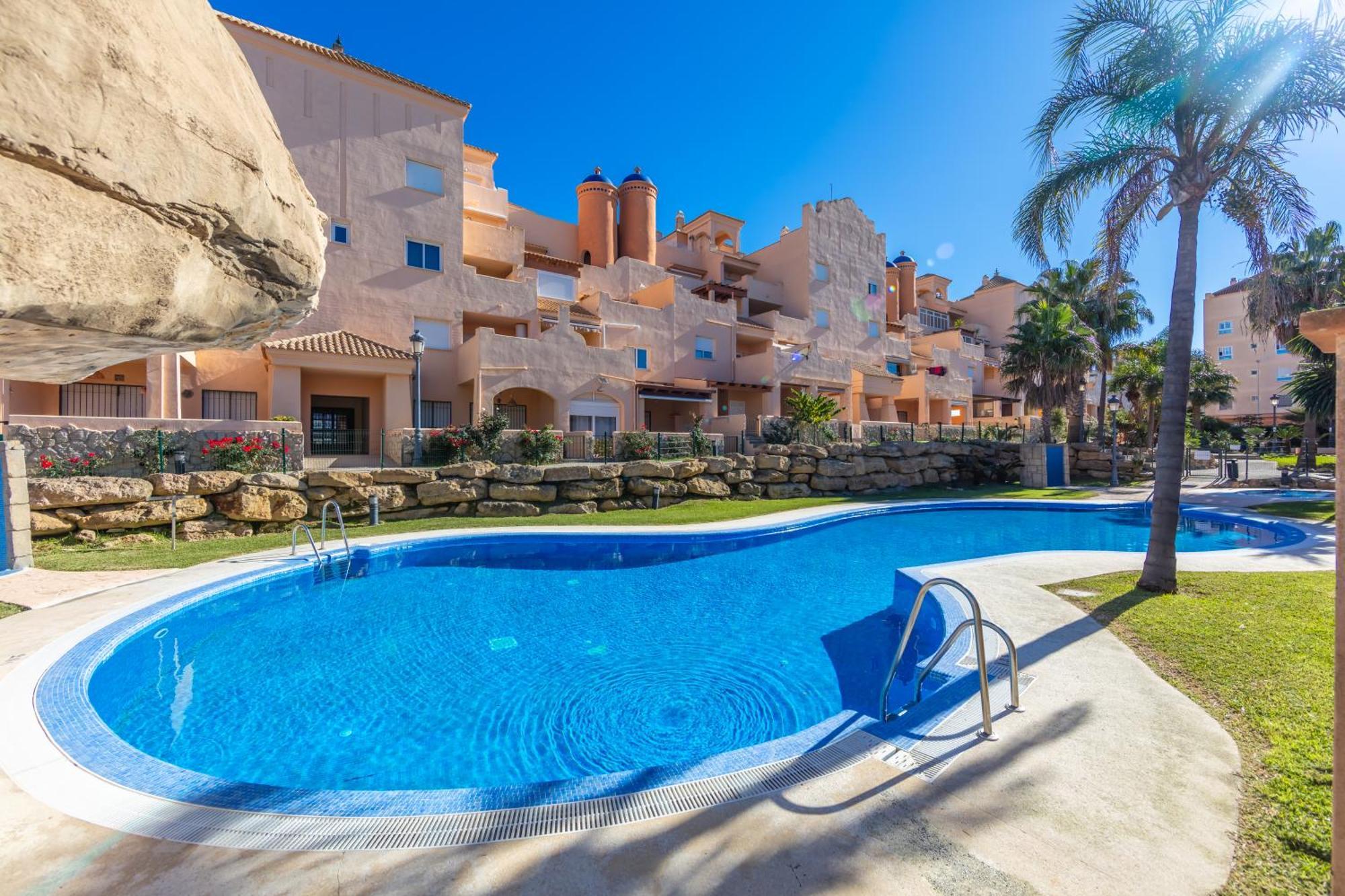 Surf Apartment - Wifi - Parking - Swimming Pool - Patio - Garden Tarifa Exterior foto