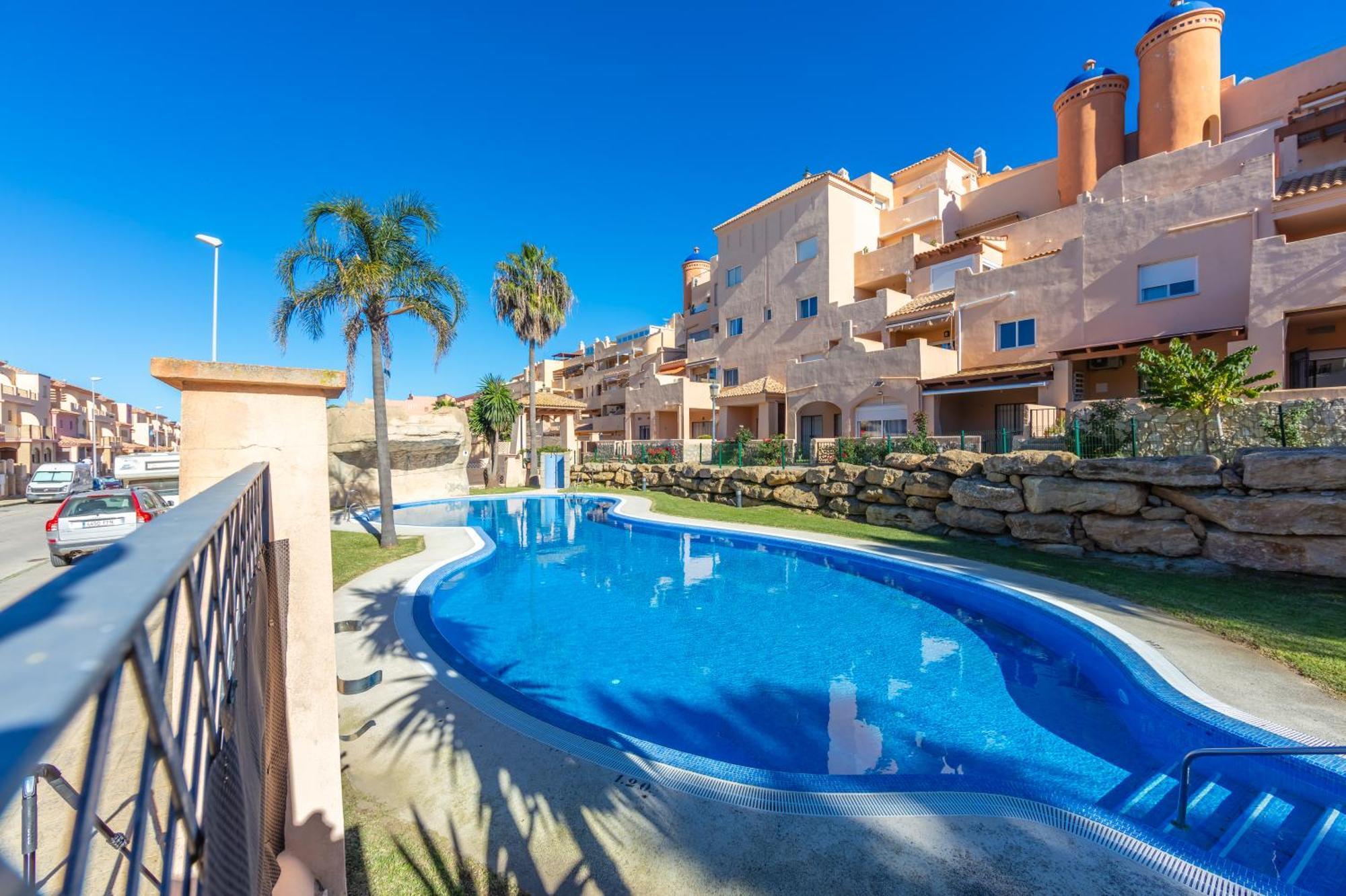 Surf Apartment - Wifi - Parking - Swimming Pool - Patio - Garden Tarifa Exterior foto