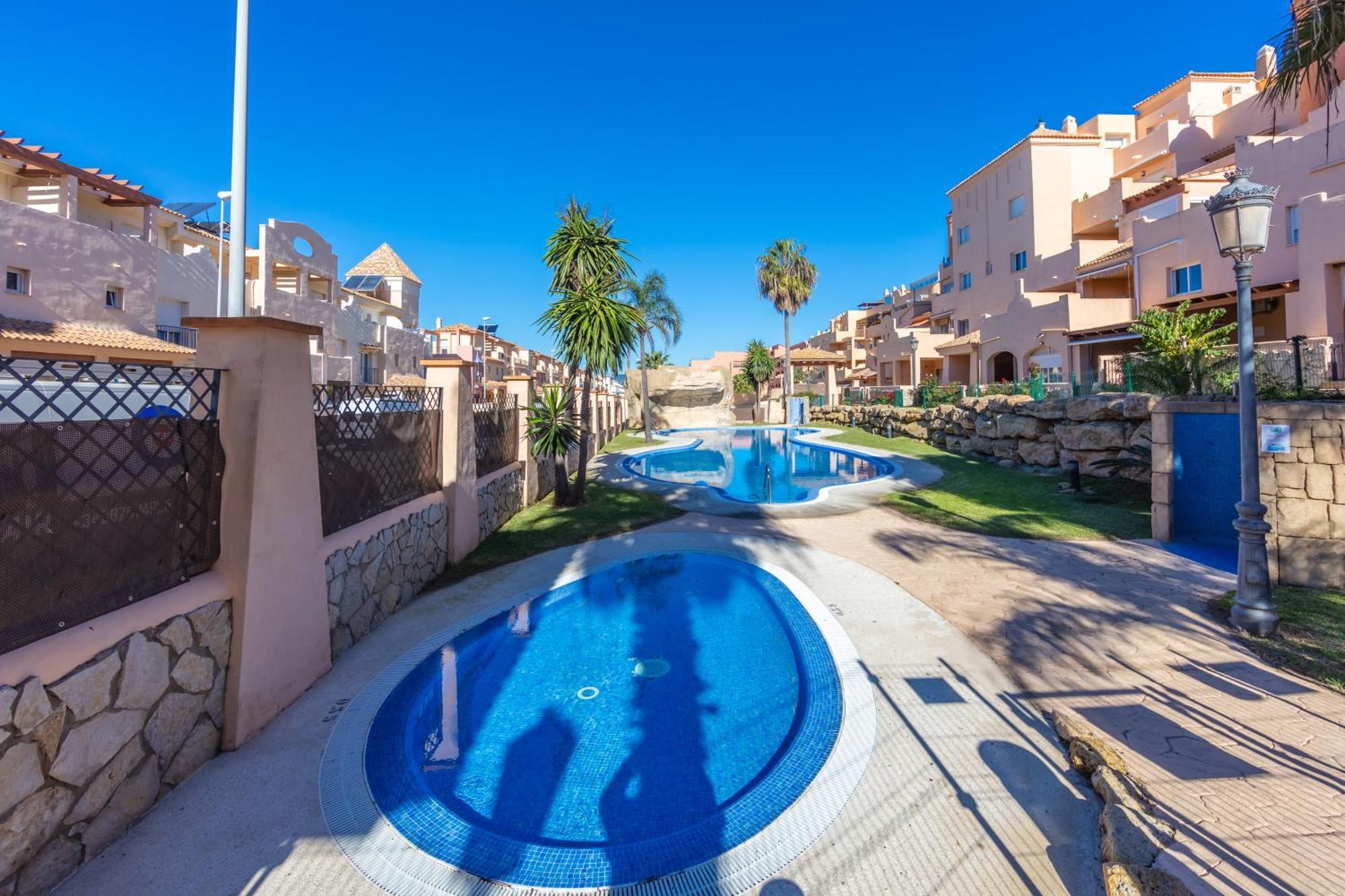 Surf Apartment - Wifi - Parking - Swimming Pool - Patio - Garden Tarifa Exterior foto