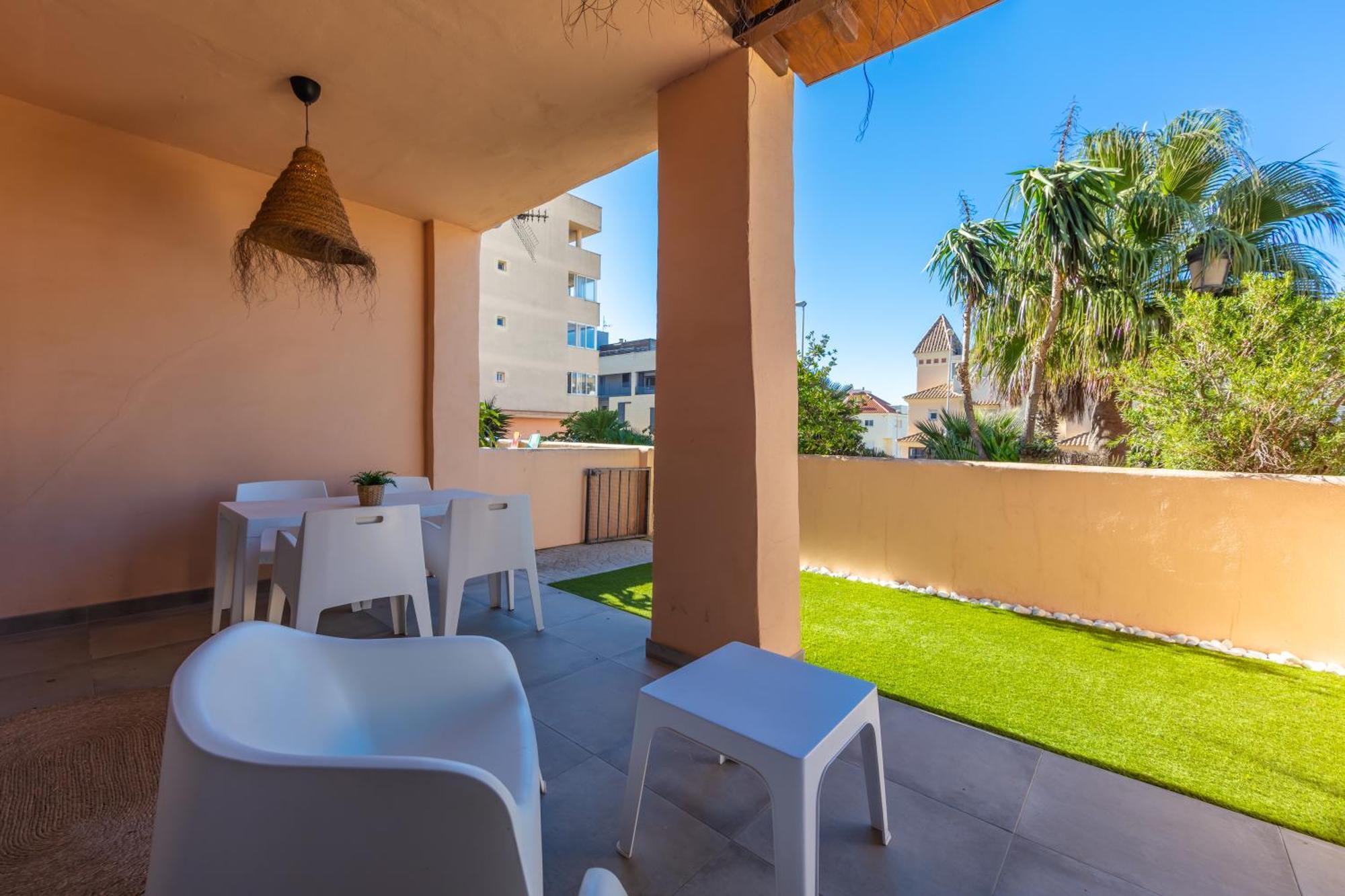 Surf Apartment - Wifi - Parking - Swimming Pool - Patio - Garden Tarifa Exterior foto